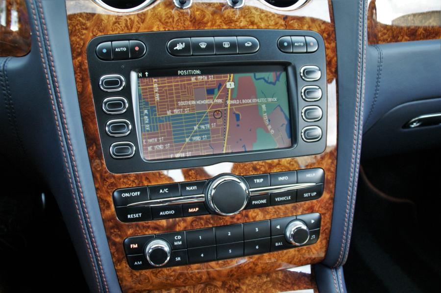 Детали интерьера Bentley Continental GT Series 51 2010 года  (фото 59 из 67)